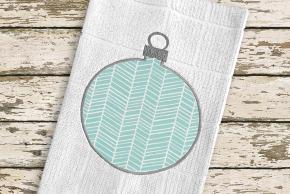 Reviewing the Round Christmas Ornament Embroidery Design